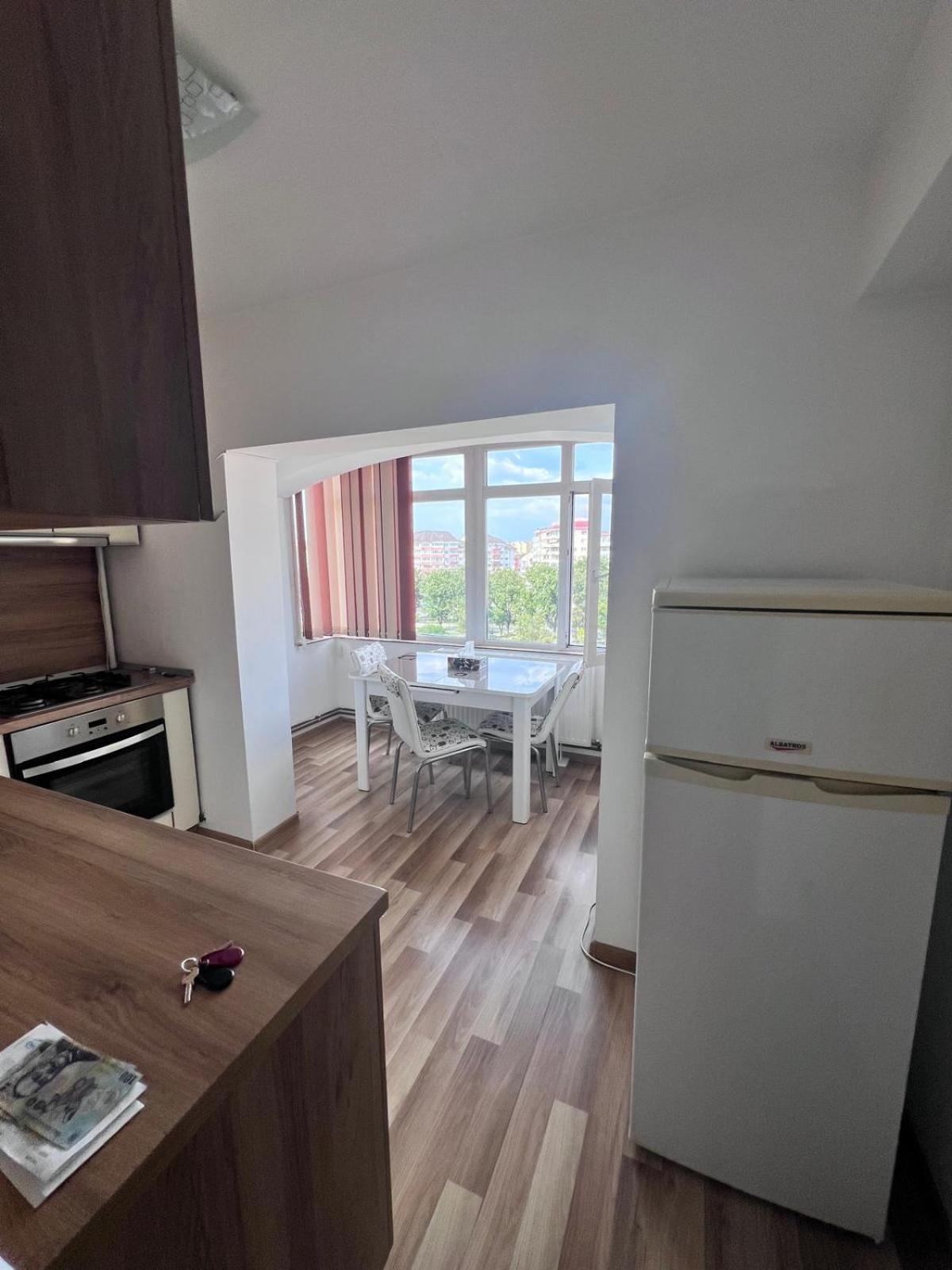 Chindia Apartament 트르고비슈테 외부 사진