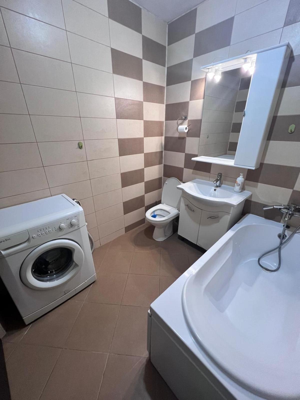 Chindia Apartament 트르고비슈테 외부 사진